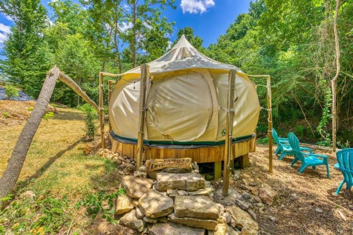 The Aries-A Stargazing, Luxury Glamping Tent Rogersville Luaran gambar