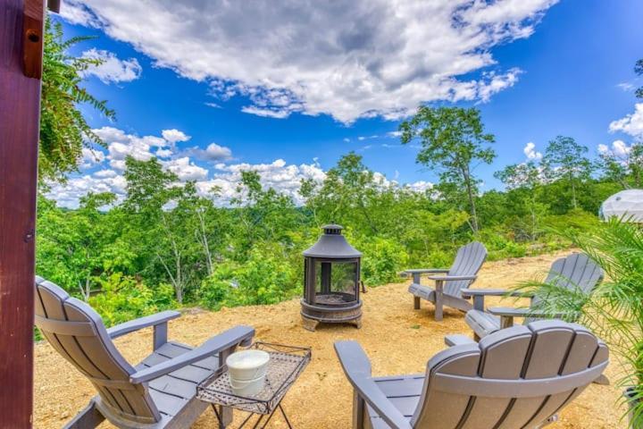 The Aries-A Stargazing, Luxury Glamping Tent Rogersville Luaran gambar
