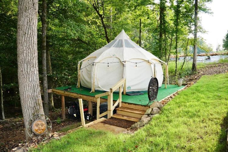 The Aries-A Stargazing, Luxury Glamping Tent Rogersville Luaran gambar